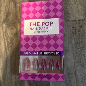 Red Aspen press on nails